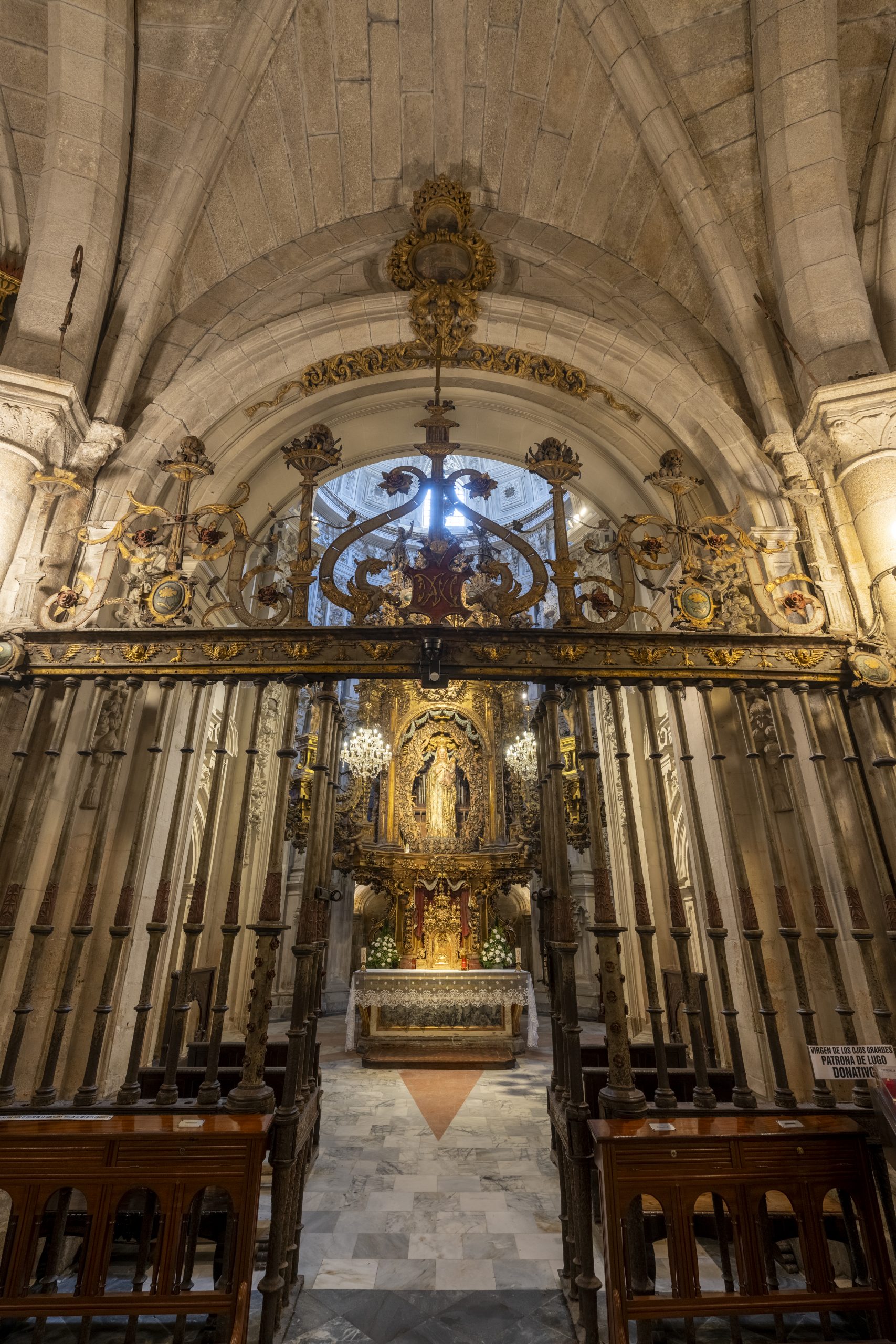 Simbología de la Virgen de los Ojos Grandes