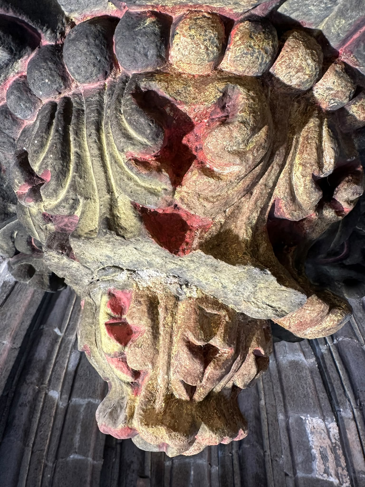 Detalle de policromía y dorado